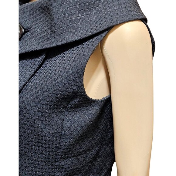 Vintage Style Textured Sleeveless Top With Oversized Collar & Button Detail In B - Picture 4 of 11